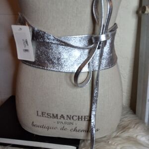 Boutique Italian Leather Silver Leather Wrap Belt XL NWT